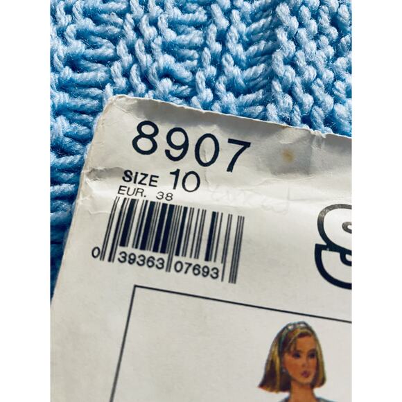 Simplicity sewing pattern 8907 dress puff sleeves - Picture 5 of 5